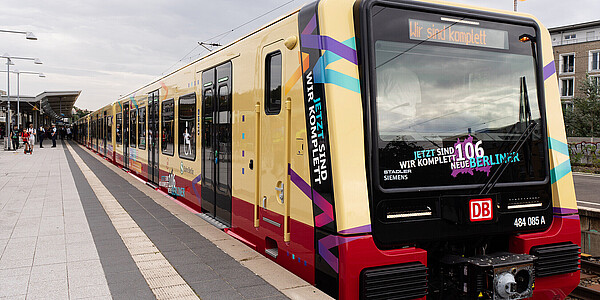 Die neue Baureihe komplett Der letzter Zug der neuen Baureihe 483/484 wurde am 18.09.2023 feierlich in Betrieb genommen.