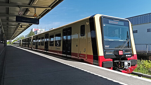 Die neue S-Bahn BR483/483 im Testbetrieb Die neue S-Bahn BR483/483 im Testbetrieb