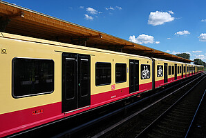 Neue S-Bahn Baureihe 483/484 am S-Bahnhof Schöneweide