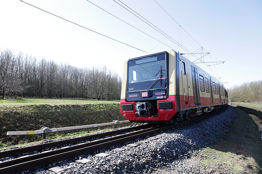 483 series on the test track 483 series on the test track