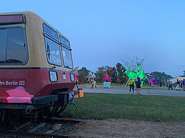 Techno-S-Bahn im Abendrot