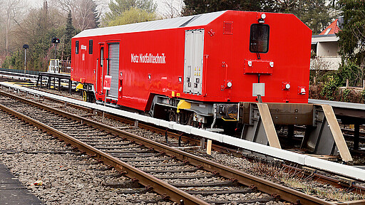Der moderne Hilfsgerätezug der S-Bahn Berlin steht einsatzbereit für Notfälle im gesamten Netz.