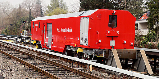 Der moderne Hilfsgerätezug der S-Bahn Berlin steht einsatzbereit für Notfälle im gesamten Netz.