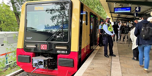 The first vaccination train For the first time, people could get vaccinated directly inside the train.