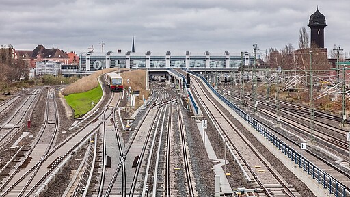 Blick aufs Ostkreuz Probezug auf der Südkurve, kurz vor der Inbetriebnahme 2017