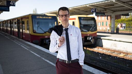 Im Traumjob angekommen: Patrick Tietz kam als Quereinsteiger zur S-Bahn Im Traumjob angekommen: Patrick Tietz kam als Quereinsteiger zur S-Bahn