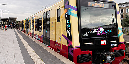 Die neue Baureihe komplett Der letzter Zug der neuen Baureihe 483/484 wurde am 18.09.2023 feierlich in Betrieb genommen.