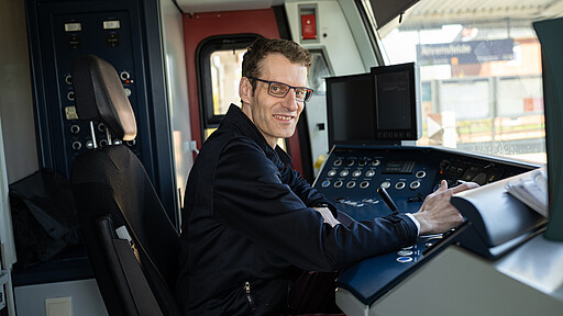 Patrick Tietz an seinem Arbeitsplatz