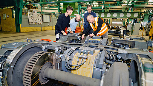 Berufsleben bei der S-Bahn Berlin Der Experte kennt die Züge und ihre Bestandteile in- und auswendig.