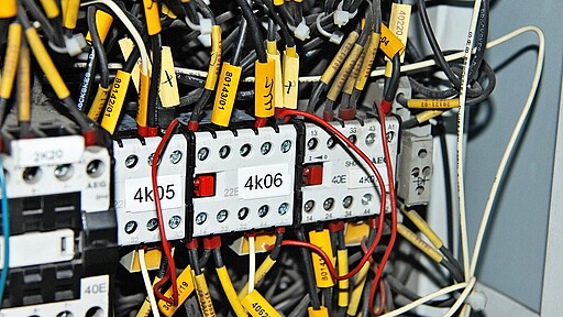 Tür-Relais der Baureihe 481 4K05 und 4K06 wurden vorsorglich ausgetauscht, um Türstörungen zu vermeiden.