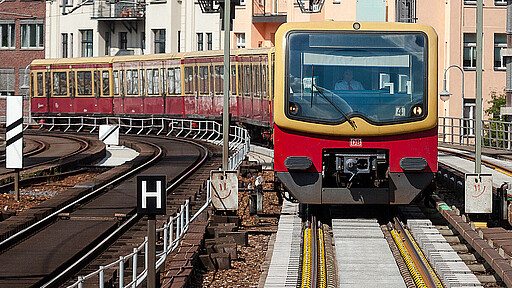 Triebwagen der Baureihe 481