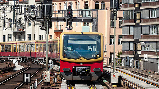 Stadtbahner unterwegs Triebwagen der Baureihe 481