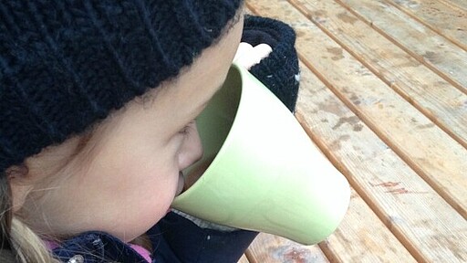 Auch für die Kleinen gibt es auf dem Weihnachtsmarkt Kinderpunsch