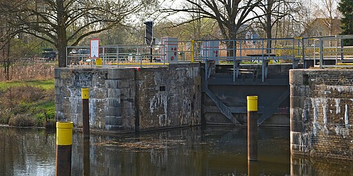 Station 8: Ponnower Schleuse
Die Pinnower Schleuse wurde 1892 erbaut
