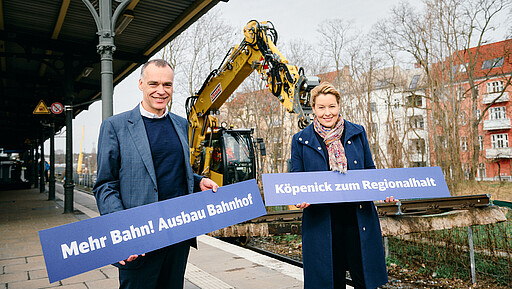 Ausbau Köpenick DB-Infrastrukturvorstand Berthold Huber und die Regierende Bürgermeisterin von Berlin Franziska Giffey gaben am Bahnhof Köpenick den Startschuss für die Bauarbeiten.