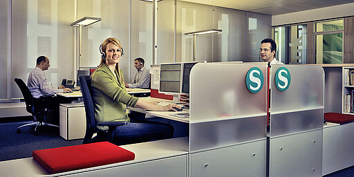 S-Bahn employees also answer your questions on the phone