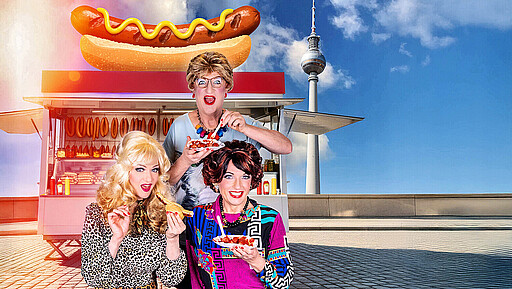Bockwurst trifft Bobo Edith Schröder und ihre Freundinnen Jutta und Biggy bringen Neuköllner Charme an den Imbisswagen mitten in Mitte.
