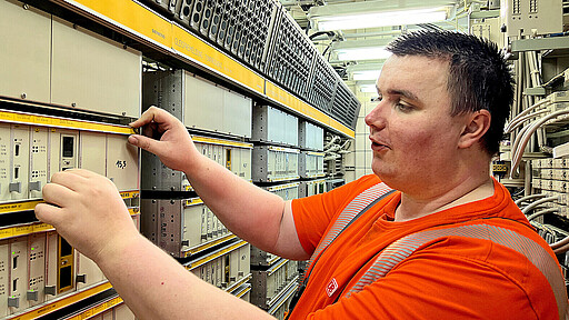 Signale im Datenfluss Hier kommen Signaldaten aus dem Netz an und werden verarbeitet.