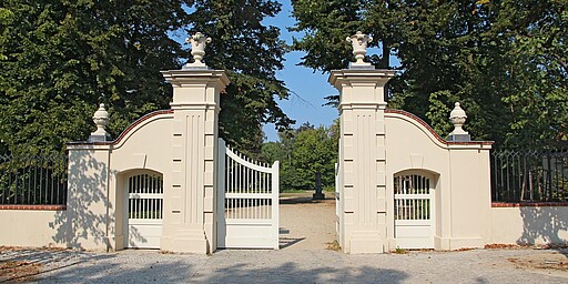 Station 1: Schlosspark Buch