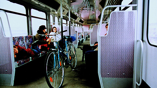 Archivnummer: DB25383 Innenraum der BR485 mit Berlin-Beklebung (1999)