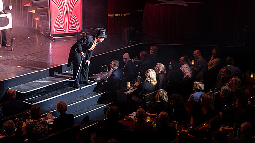 20 20 Vorpremiere Mit Zaubertricks und humoristischen Einlagen unterhielten die Collins Brothers die Gäste.