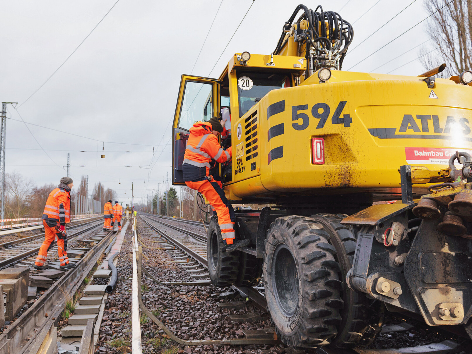 Bauprojekt Nordkreuz - Karow Baufahrzeuge statt Züge: Fahrgäste müssen sich auch 2019 auf Sperrungen einstellen.