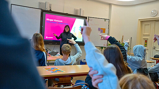 Die Workshops „Fit in Finanzen“ helfen Jugendlichen beim besseren Umgang mit Geld.