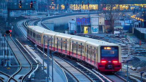 Fotowettbewerb BR 483 Dieses stimmungsvolle Foto von Timo Schoenwald erreichte den zweiten Platz.
