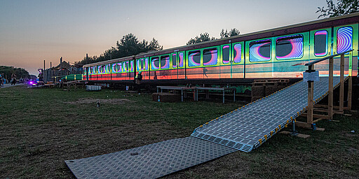 Techno-S-Bahn bei Nacht Techno-S-Bahn bei Nacht