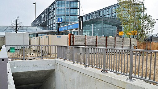 Rohbau in 15 Metern Tiefe Einer der Zugänge zum neuen unterirdischen S-Bahnhof.