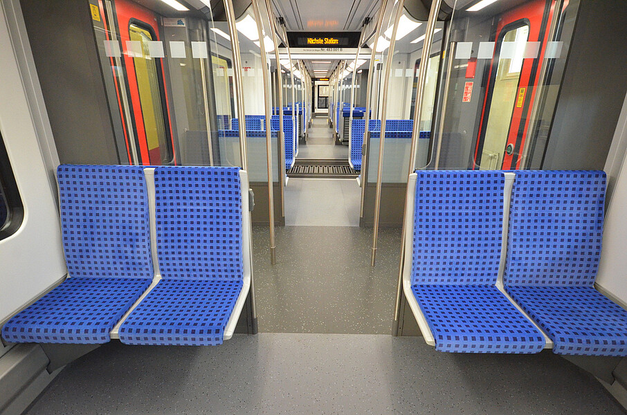 Sitzbereich in BR483
