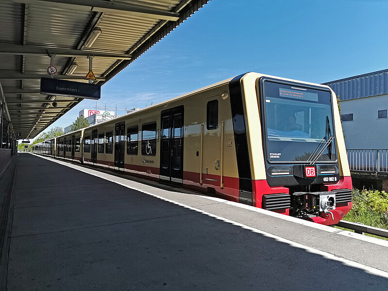 The new 483/483 series on a trial run The new 483/483 series on a trial run