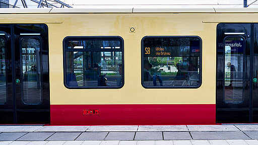 Der Fahrplan der S8 wird der Nachfrage angepasst.