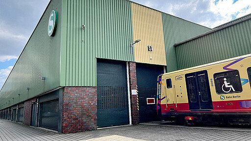 In Grünau und vier weiteren Werken wird die betriebsnahe Instandhaltung der S-Bahn Berlin durchgeführt.