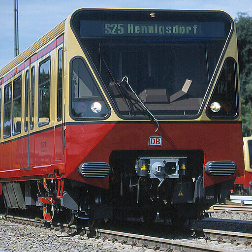Triebzug der Baureihe 480