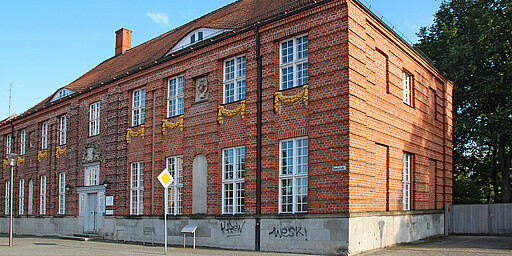 Station 5: Waisenhaus