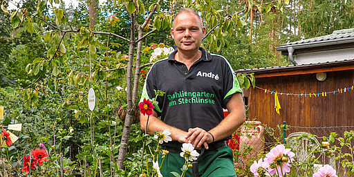 André Kretzer in seinem Dahliengarten