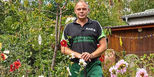André Kretzer in seinem Dahliengarten