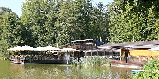  Das Restaurant hat eine traumhafte Terasse. 