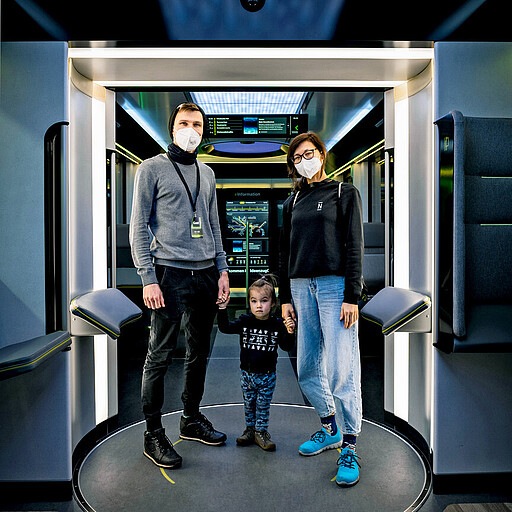 Ideenzug Führung Familie Sagitora/Kaschek bei der Führung durch den Ideenzug