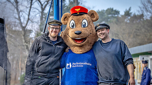 Am 6. September begleitet der Parkeisenbahn-Bär die Züge zum Bärchentag – ein buntes Familienerlebnis in der Wuhlheide.
