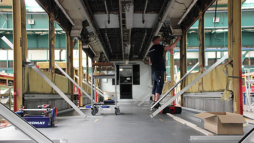 Langlebigkeit 481 Inneneinrichtung Windfangwand Profil einbauen