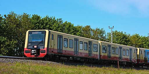 Die neue S-Bahn BR483/483 im Testbetrieb Die neue S-Bahn BR483/483 im Testbetrieb