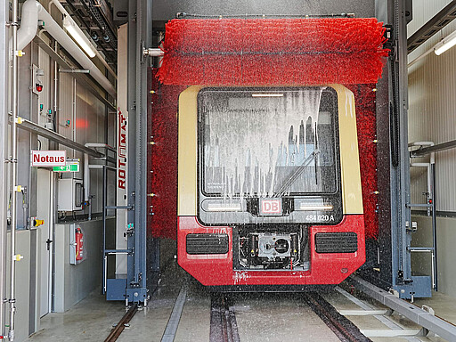 Archivnummer: DB222330 Standwäsche (Normal- und Intensivwäsche) für einen 160 Meter langen Vollzug mit 8 Wagen