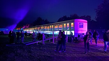 Mapping auf der Techno-S-Bahn