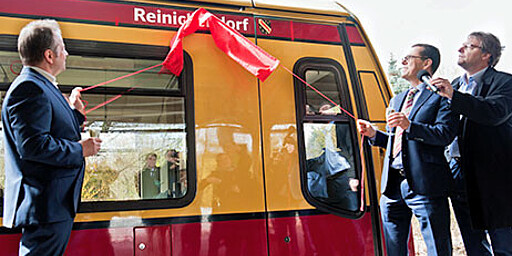 Die Zugtaufe am 20. April war bereits die zehnte, bei der Berliner Bezirke und Brandenburger Gemeinden als Namensgeber für S-Bahn-Züge dienten.