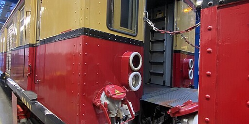 Werk Wannsee Der aktuelle Hilfsgerätezug 2023 mit Triebwagen der Baureihe 478