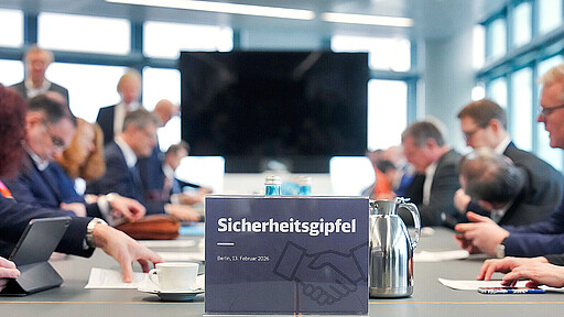 DB-Vorstandsvorsitzende Evelyn Palla lud am 13. Februar zum Sicherheitsgipfel – Spitzenvertreter:innen von Bund, Ländern und Verkehrsbranche beschlossen gemeinsamen Aktionsplan.
