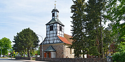 2018 wurde der Kirchturm saniert und seine Bekrönung frisch vergoldet, so dass die Kirche heute wieder in altem Glanz erstrahlt.