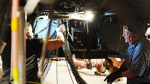 Im Einsatz für ein Berliner Wahrzeichen - S-Bahn Berlin Werk Schöneweide und das Projekt "Langlebigkeit Baureihe 481" Im Einsatz für ein Berliner Wahrzeichen - S-Bahn Berlin Werk Schöneweide und das Projekt "Langlebigkeit Baureihe 481"